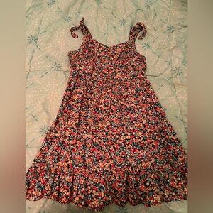 Old Navy floral dress with tie straps (Size S)